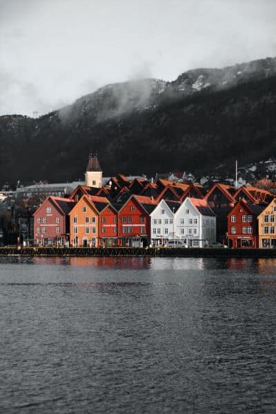 A view of Bergen, Norway's Bryggen by zhang-shaoqi